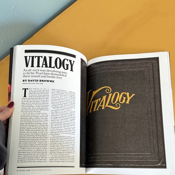 Rolling Stone Pearl Jam Special Collectors Edition Magazine - Picture 5 of 11